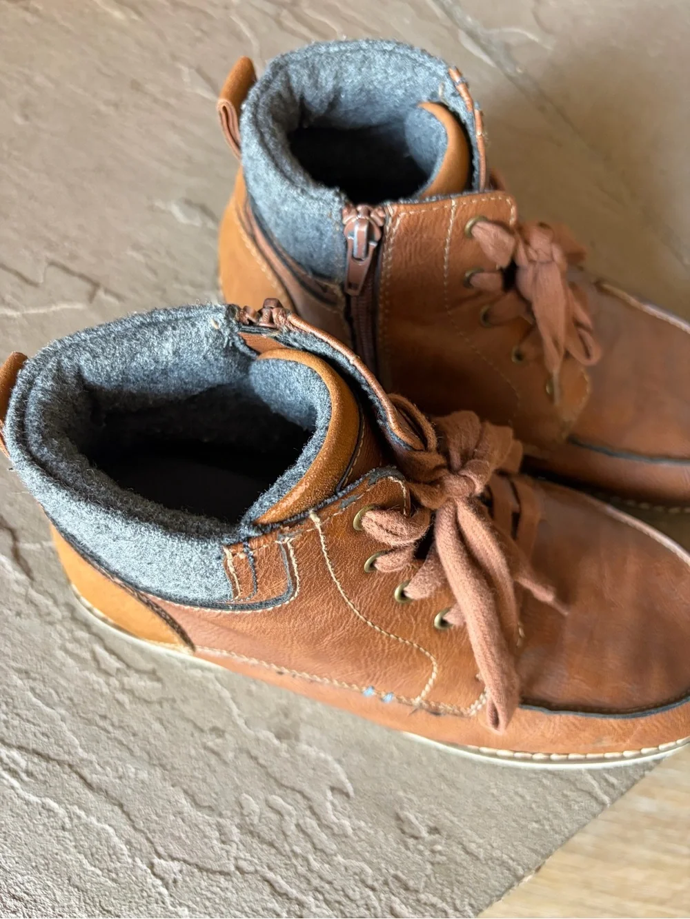 Kids Lace-Up Ankle Boots with Cozy Collar, size 5M, Nordstrom Rack
